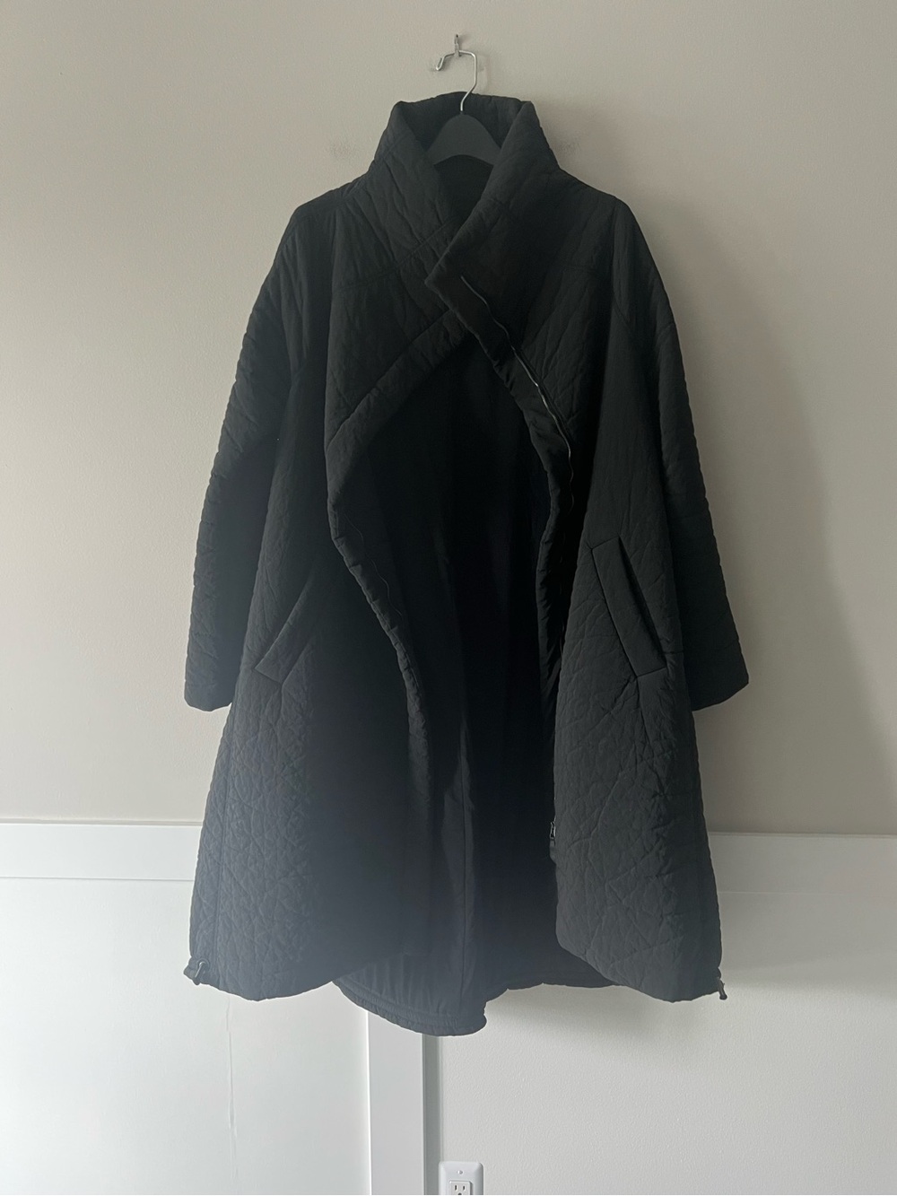 Annette Görtz AW14 Clyde Black Waxed Pebble Texture Quilted Coat Size 36